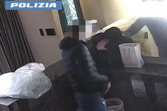 Il furto di uno zaino in un B&B di Catania e la fuga: denunciato 38enne recidivo