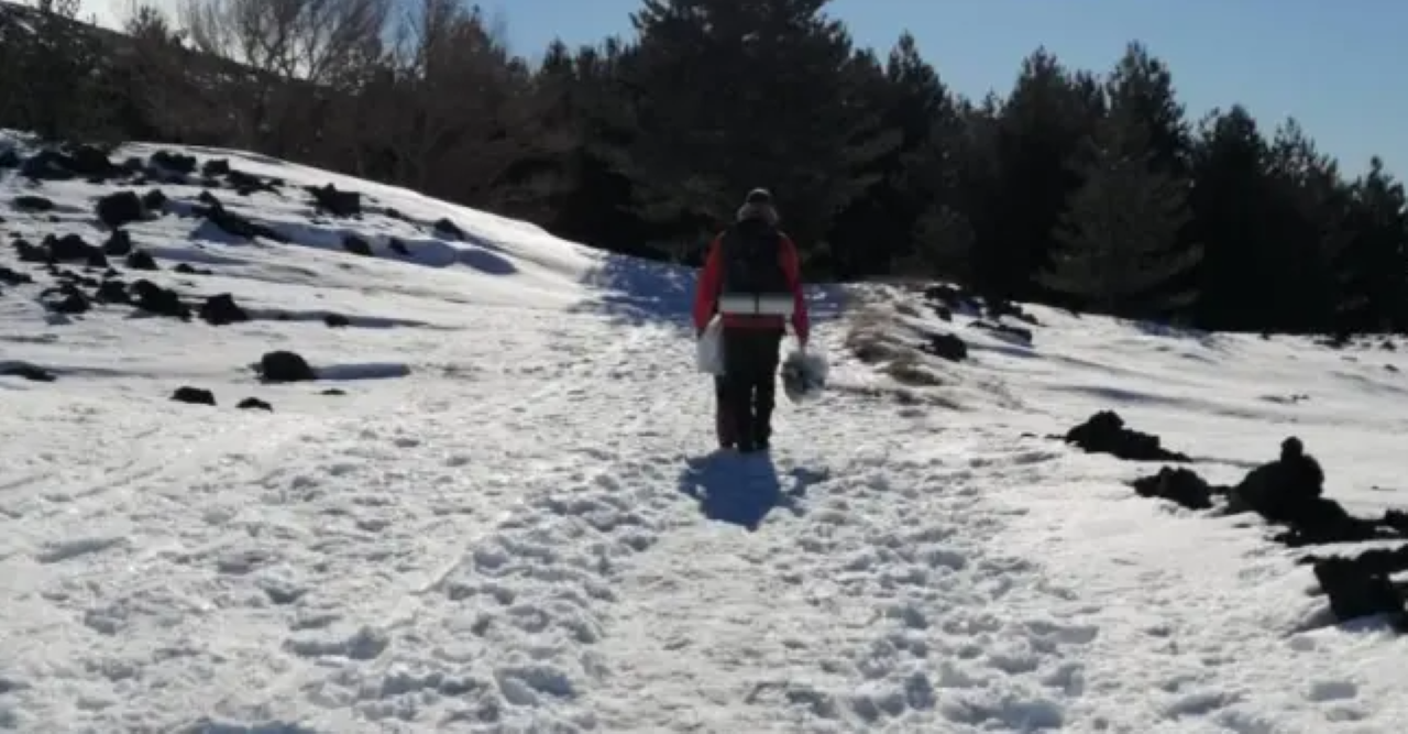 Etna, escursionista rimane bloccata sul versante Sud: soccorsa dal Corpo Forestale