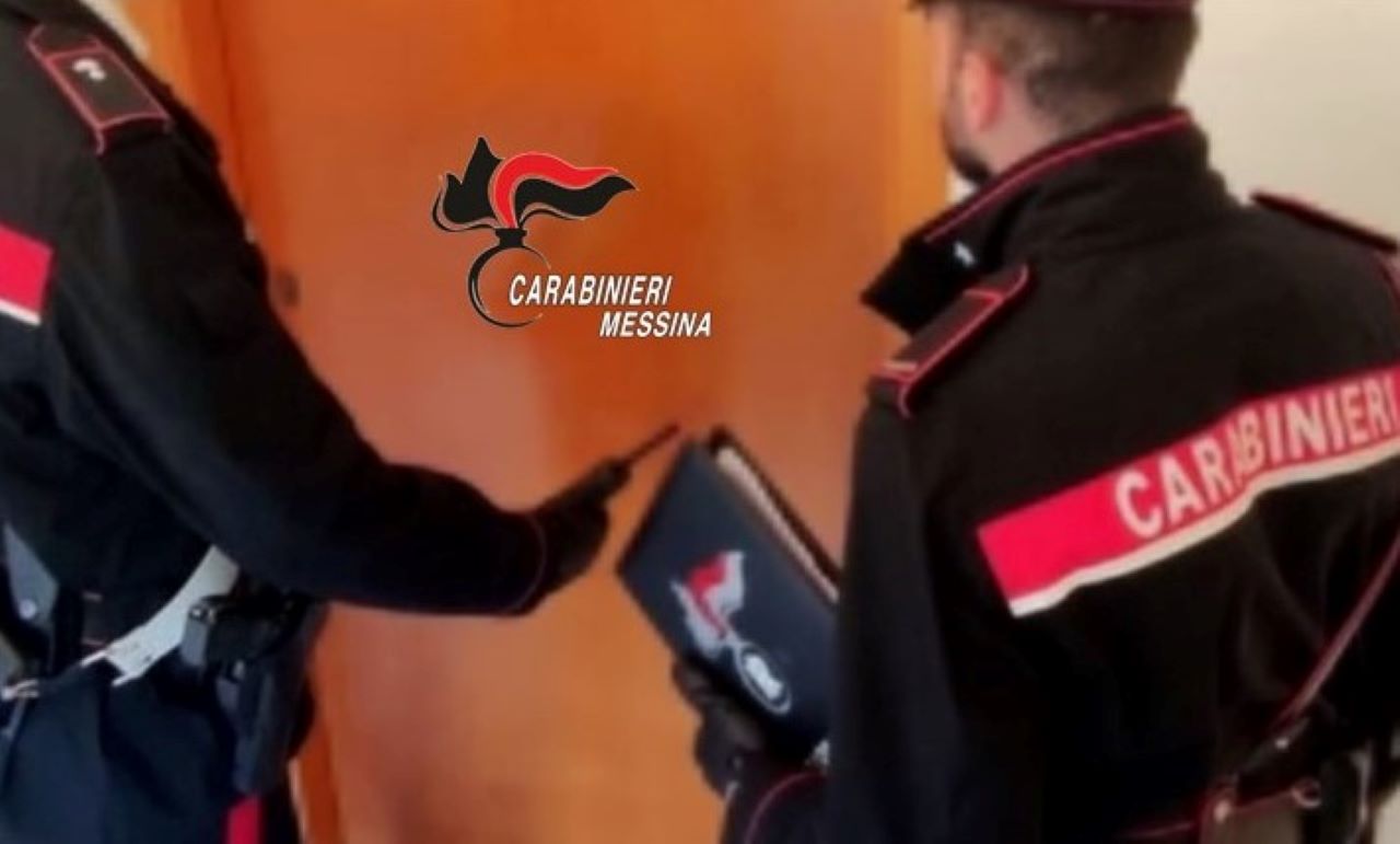 Messina, evadono dai domiciliari: due arresti