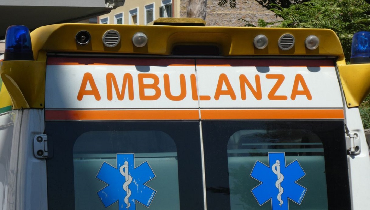 Scontro auto-motorino a Licata: in ospedale una ragazza