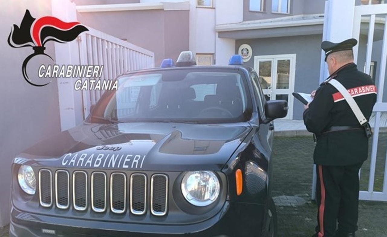“Mamma sono io, ho perso il telefono” ma la vittima del raggiro si presenta in Caserma: denunciati 5 truffatori