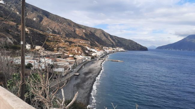 Lipari, il sindaco di Messina Basile nell’isola per la verifica dei danni post maltempo