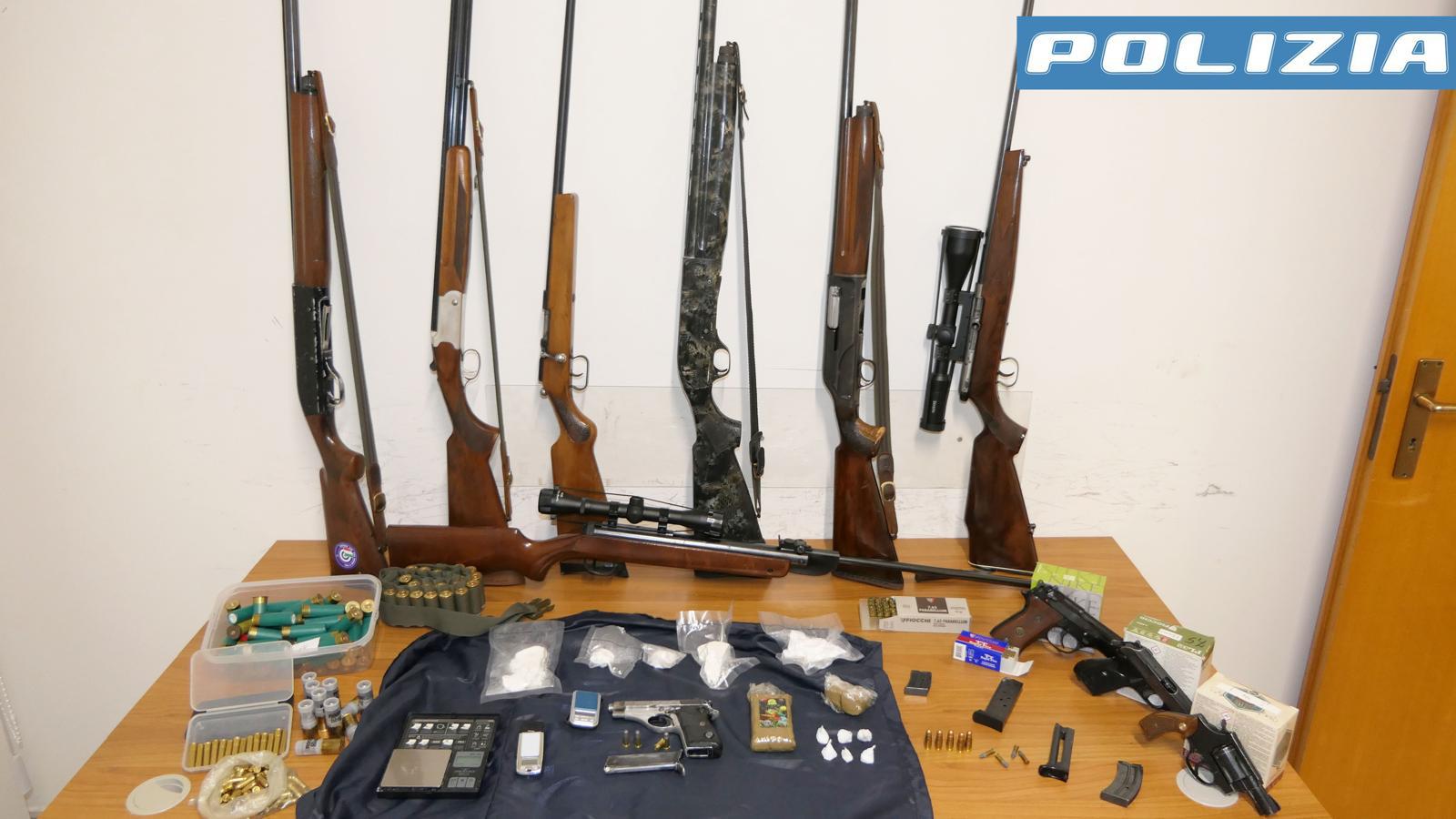 Arrestati a Vittoria due spacciatori: avevano anche una pistola