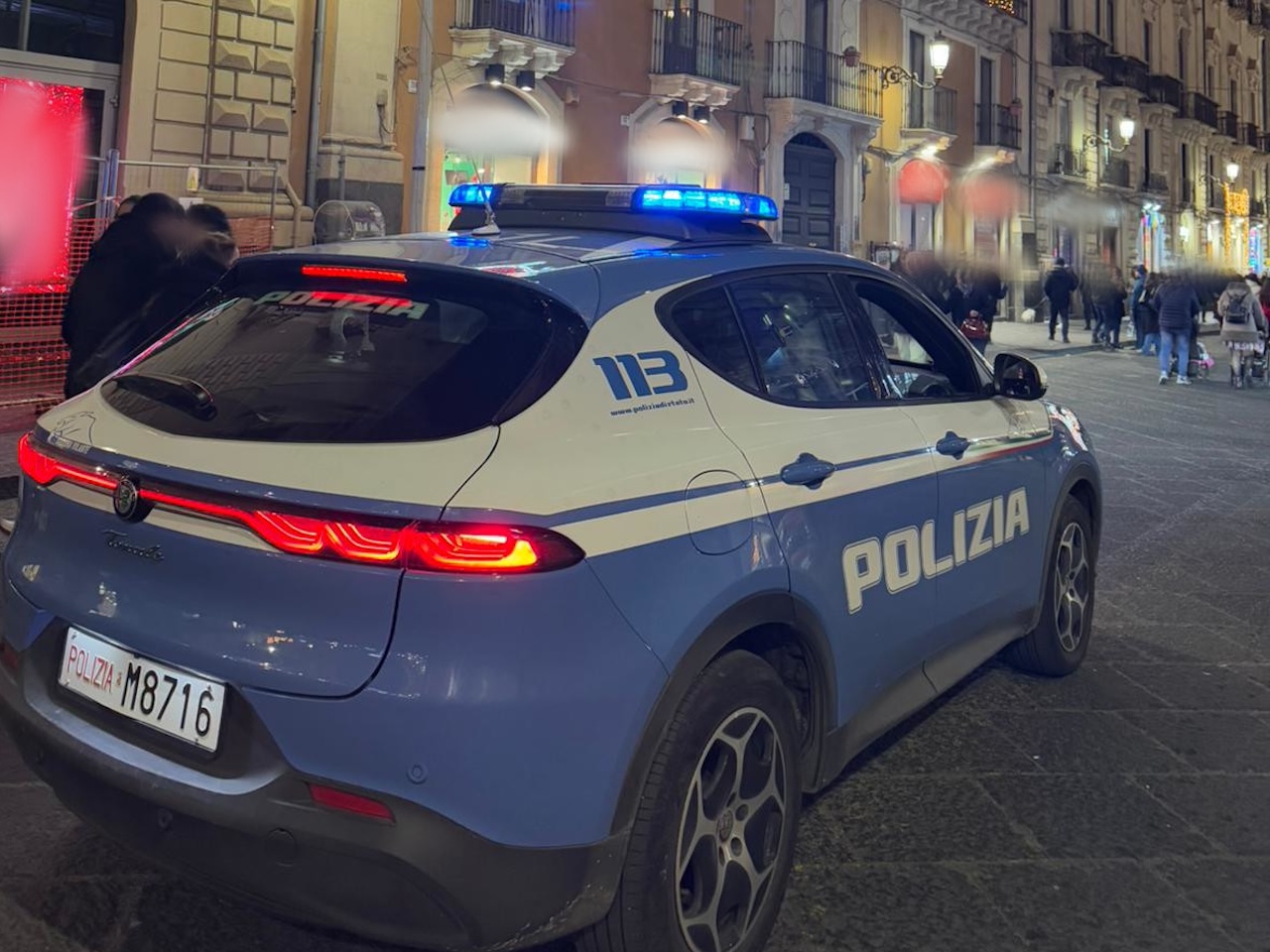 Catania, arrestata ladra di profumi di Adrano: ha aggredito anche la sicurezza