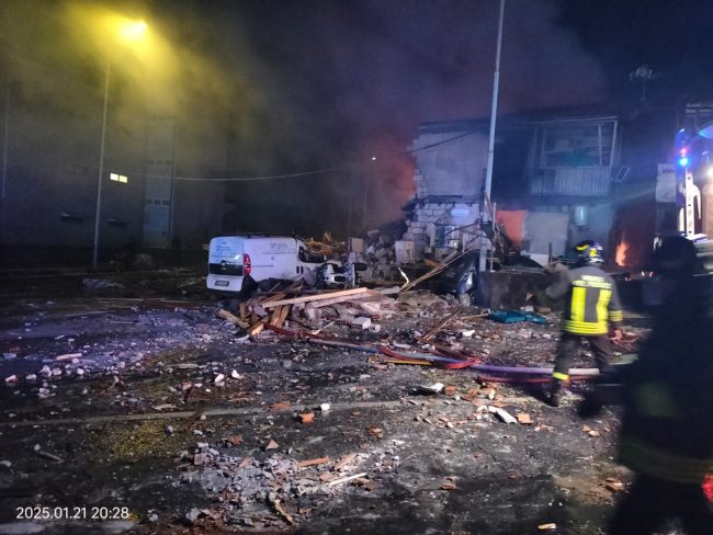 Esplosione in Via Galermo a Catania: si cerca un disperso – AGGIORNAMENTO