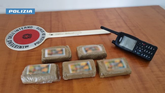 Arrestato palermitano con mezzo chilo di droga in tasca