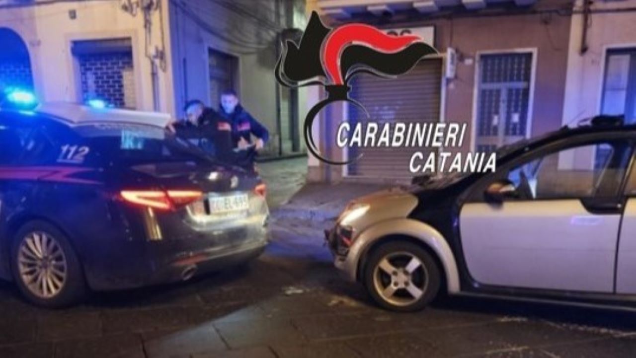 Piccoli malviventi tentano di fuggire dai carabinieri: finiscono nei guai