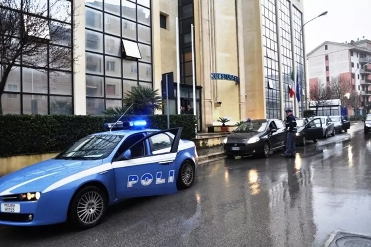Ragusa, non si ferma all’alt e investe poliziotto