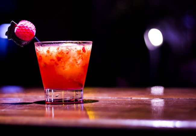 Palermo, sequestro di un pub in via Garibaldi: arredi abusivi davanti storico palazzo