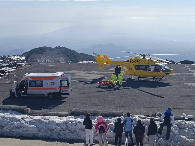 Incidente sull’Etna: morto un uomo, 17enne in fin di vita