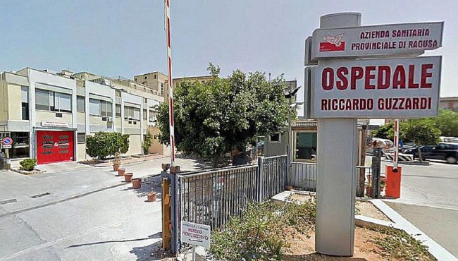 Morto l’uomo ferito nella sparatoria a Vittoria: portato in ospedale da due persone poi andate via