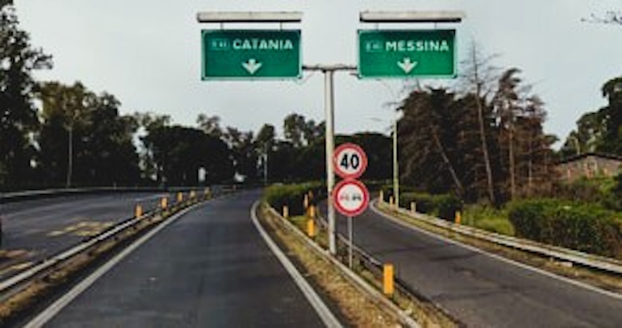 A18, chiuso casello autostradale Acireale in direzione Catania