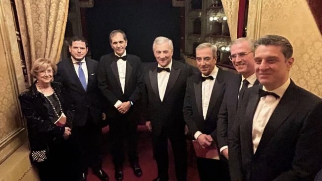 Il ministro degli Esteri Tajani alla prima del Teatro Massimo Bellini: “Felicissimo di essere a Catania”