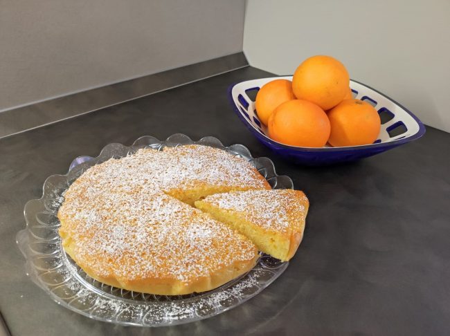 Torta all’arancia, la ricetta per un dolce soffice e gustoso