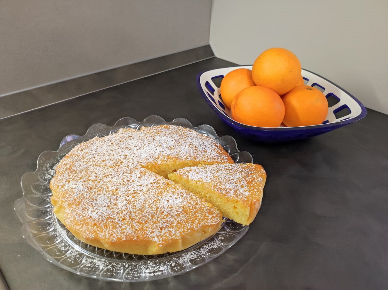 Torta all’arancia, la ricetta per un dolce soffice e gustoso