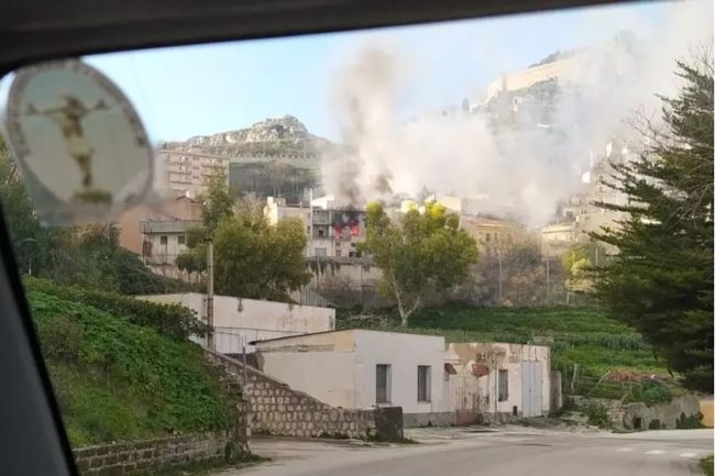 Incendio in un edificio di Caltabellotta: muore 47enne