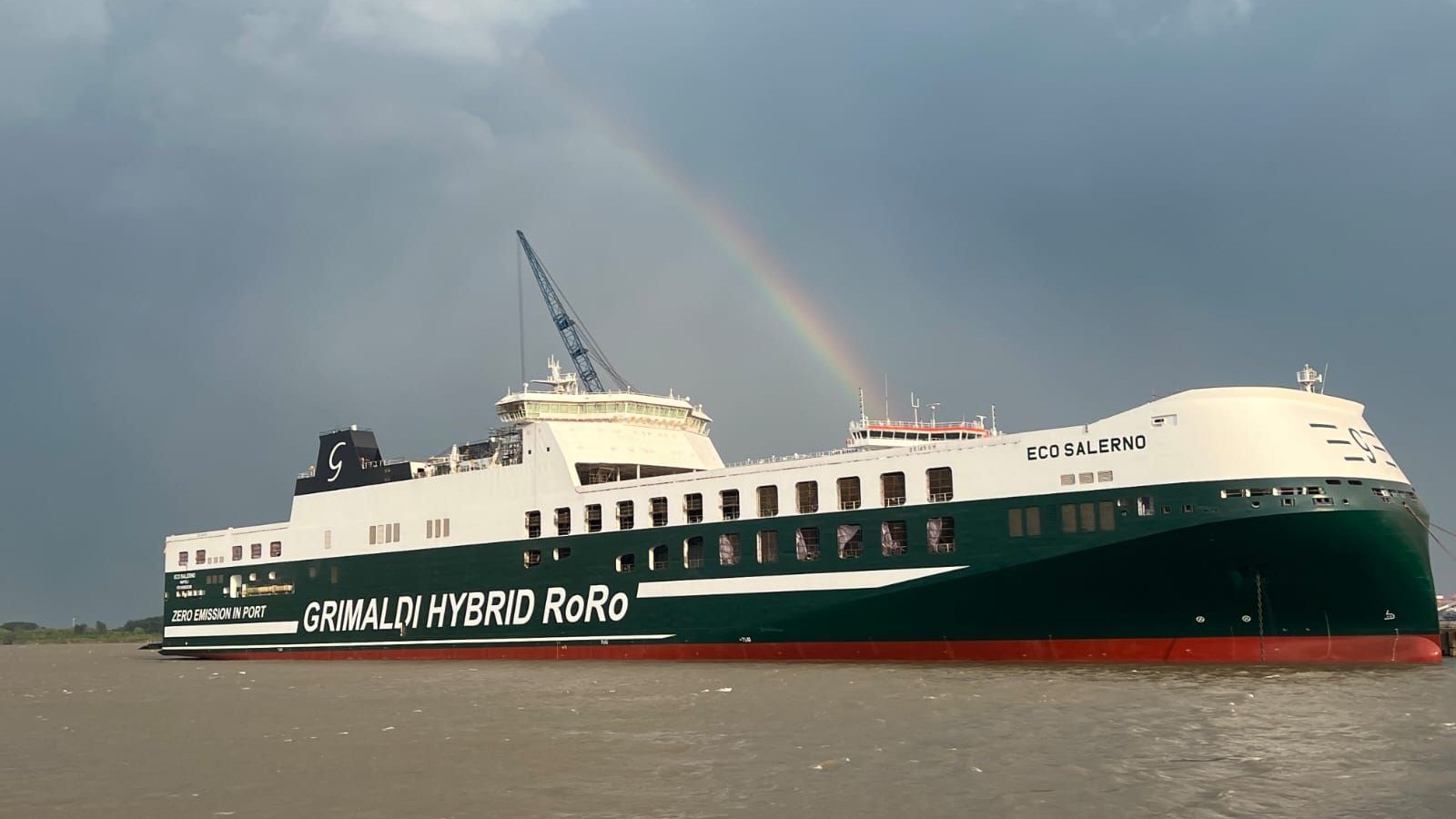 Eco Salerno, la nuova nave ibrida Grimaldi sulla tratta Catania-Brindisi-Ravenna