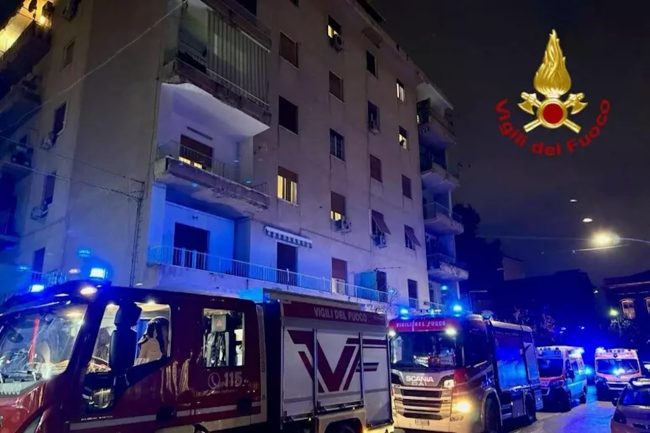 Palermo, scoppia un incendio: anziano intossicato tra le fiamme