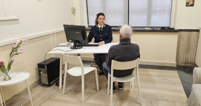 Litiga con l’ex e aggredisca la figlia 14enne: arrestata donna a Catania