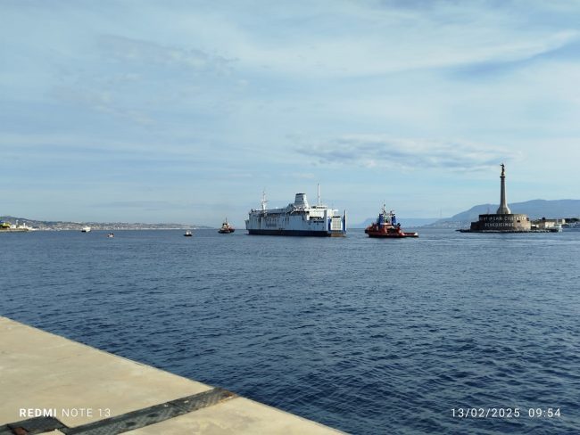 Messina, motonave “Logudoro” pronta per la demolizione