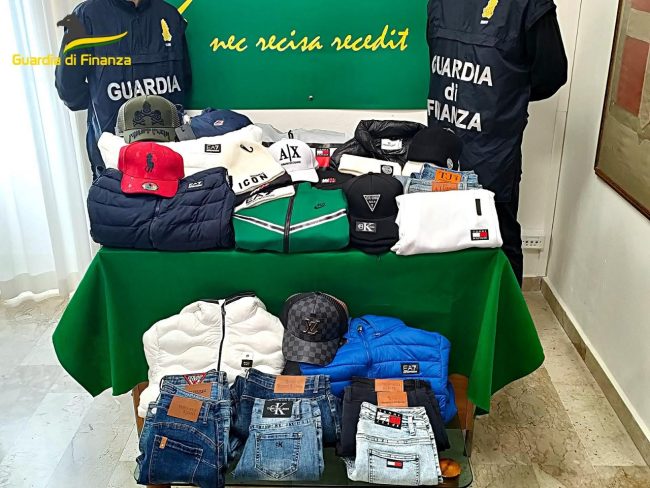 Dopo Palermo anche Catania: sequestro di oltre 300 capi falsi