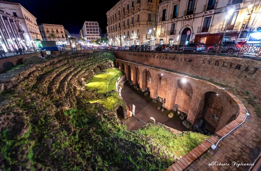 Catania, a Piazza Stesicoro nuova illuminazione per l’Anfiteatro Romano – VIDEO