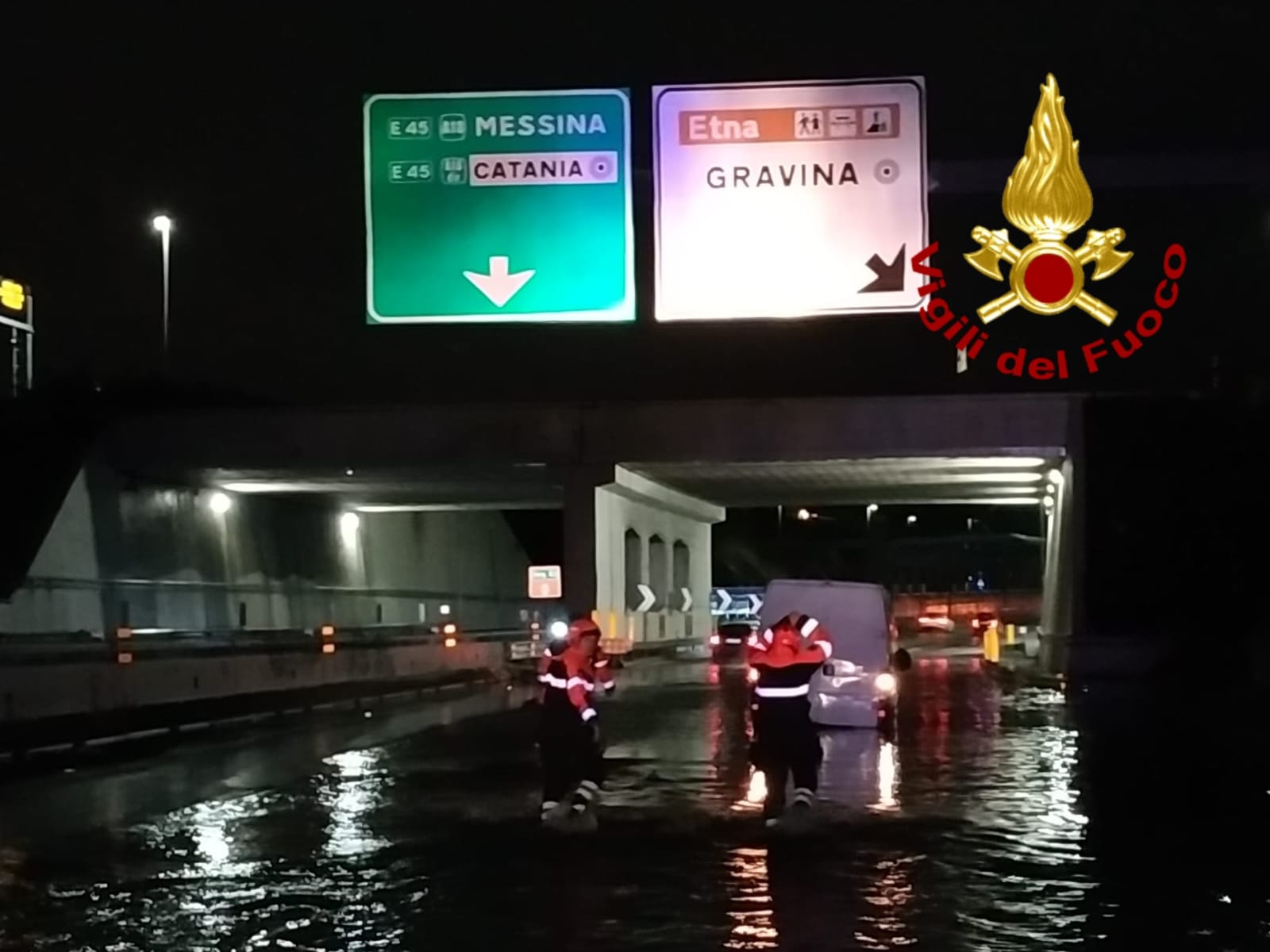 Grandinata nel Catanese, Tangenziale “sott’acqua” e automobilisti in panne