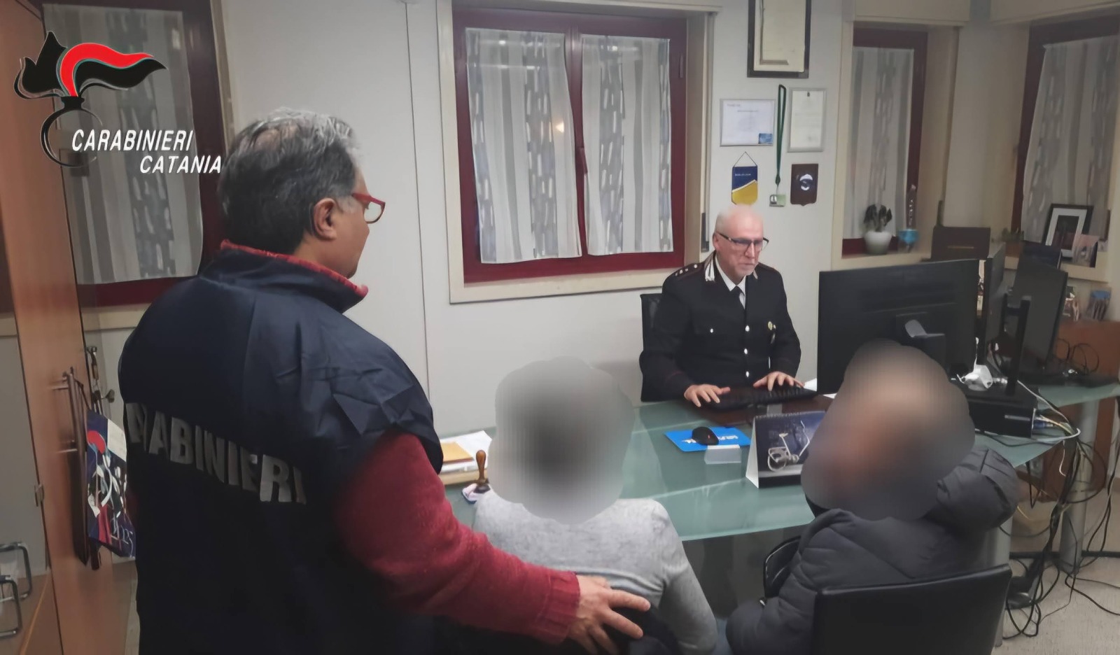 Gravina di Catania, carabinieri smascherano due truffatori