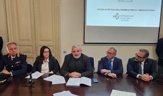 Operazione “Hello” a Catania: scambiavano video pedopornografici. Coinvolti bambini dai 3 anni