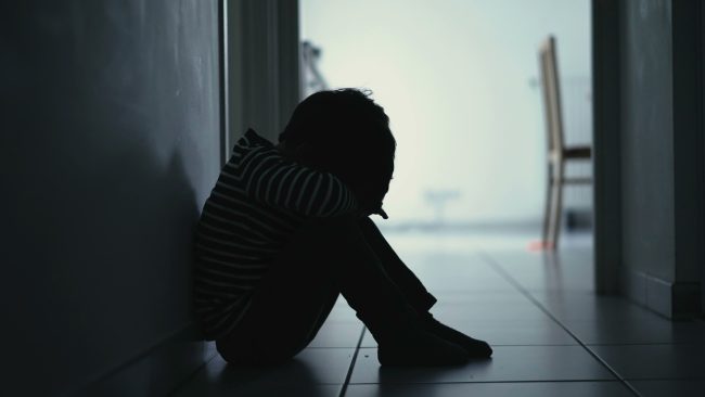 Orrore nell’Agrigentino: abusi su due sorelle per dieci anni, si va verso il processo