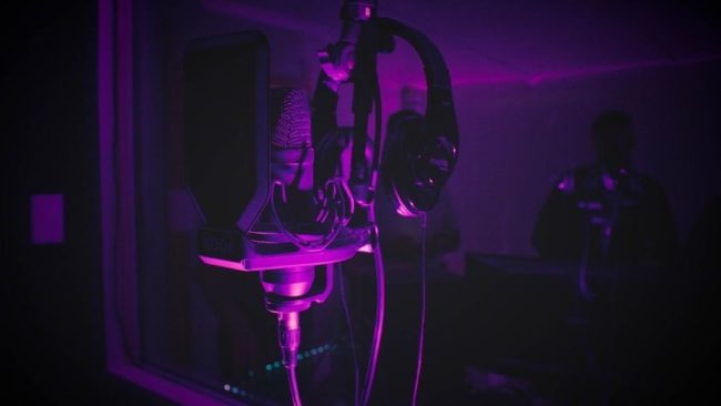 Musica tra evoluzione del mercato, Auto-Tune e IA: l’analisi di Sergio Gullotti di Xanax Recording Studio