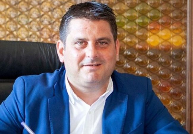 Giuseppe Castiglione lascia il gruppo politico e le commissioni, ma non l’Ars