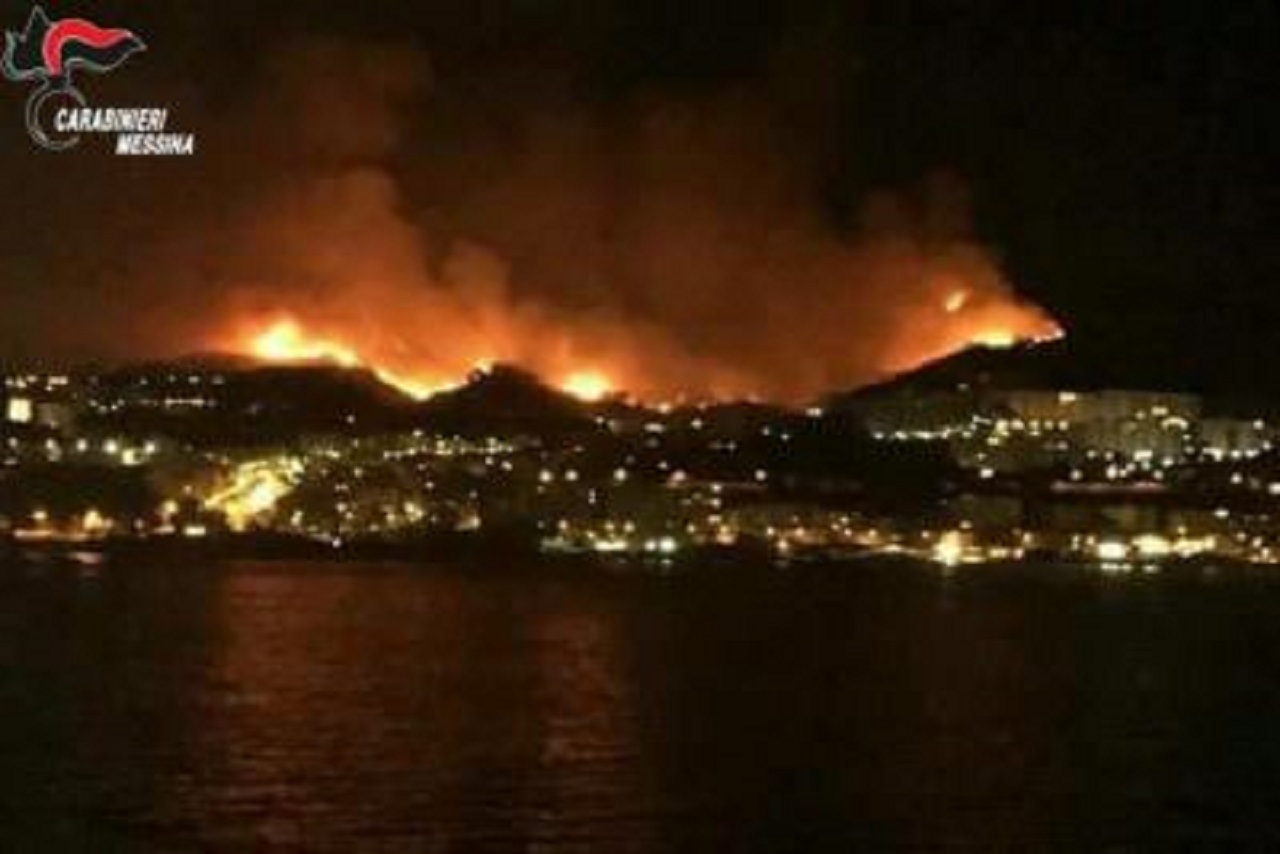 Rischio incendi in Sicilia, prorogato stato d’emergenza per quattro province