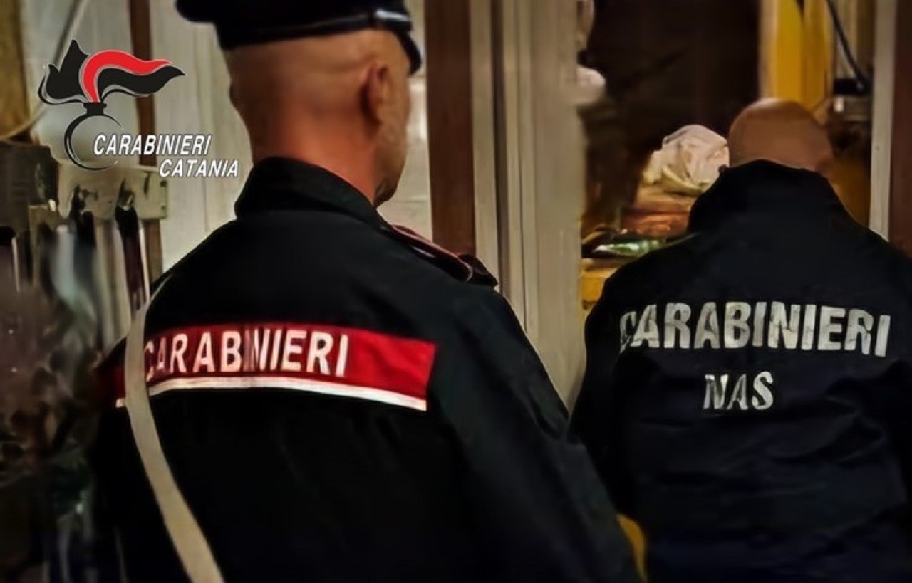 Bar-pasticceria di Linguaglossa nel mirino del Nas: maxi sequestro di alimenti e non solo