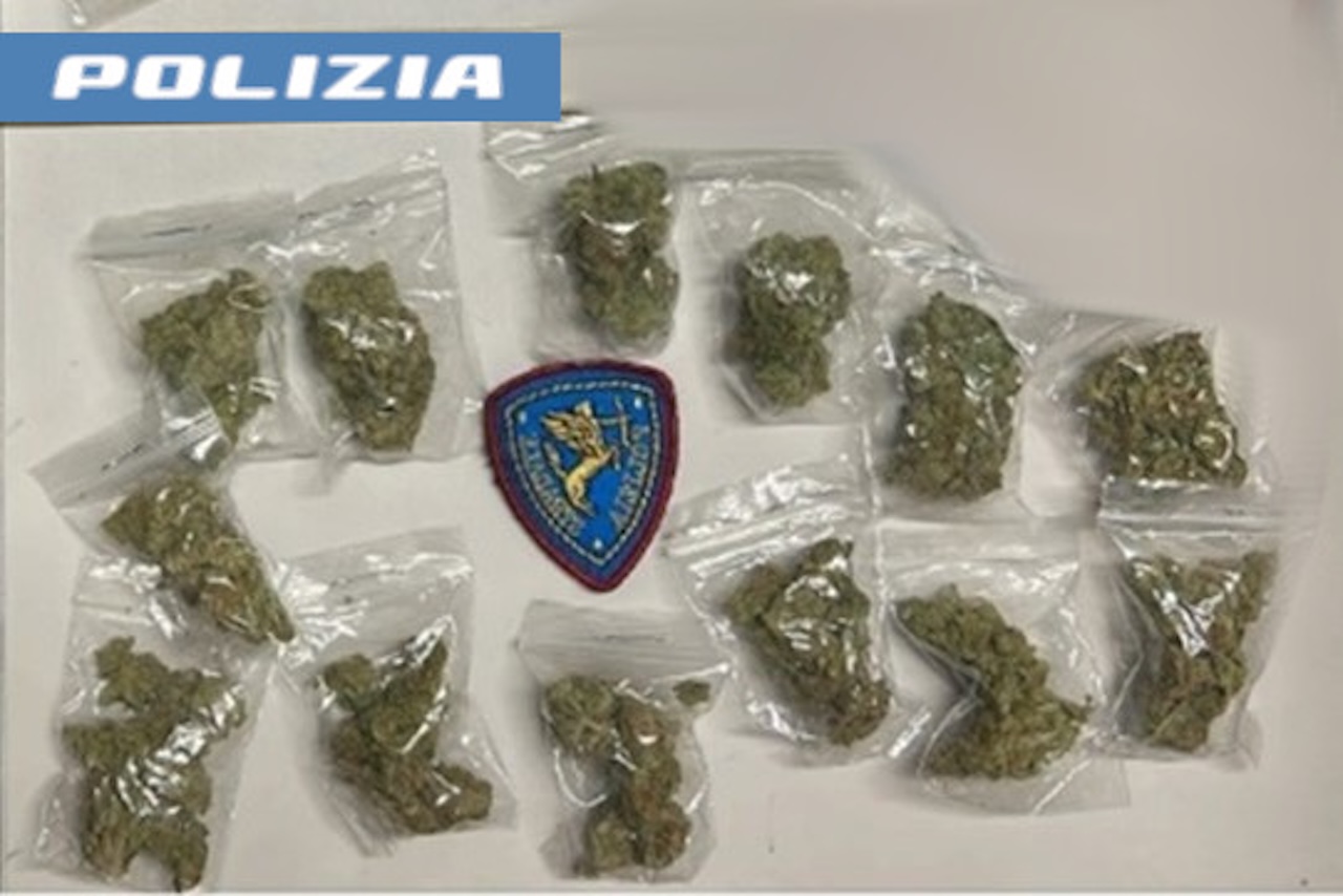 Fermato con la marijuana in auto sulla Tangenziale, arrestato catanese