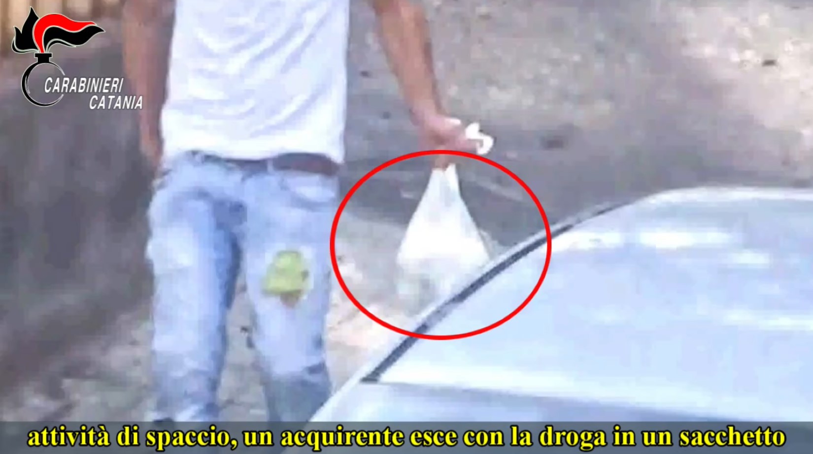 “Mercato della droga” in un palazzo popolare di Riposto e un’organizzazione operativa 24h su 24h: i DETTAGLI dell’operazione “Caronte”