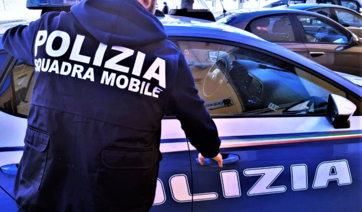 Arrestato pusher 20enne a Catania, nascondeva la droga nel contatore del gas