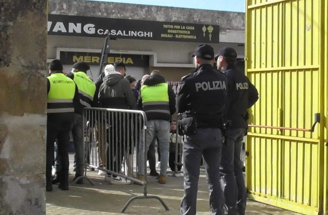 Modica, accende fumogeni durante il match contro il Milazzo: arrestato tifoso