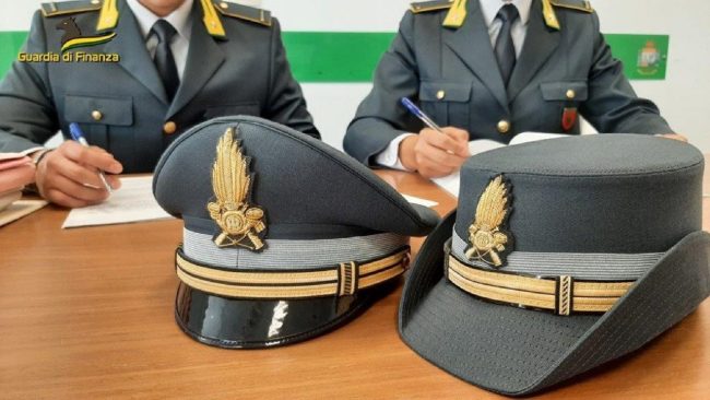 Aiutarono Matteo Messina Denaro durante la latitanza: maxi sequestro da 1,4 milioni di euro