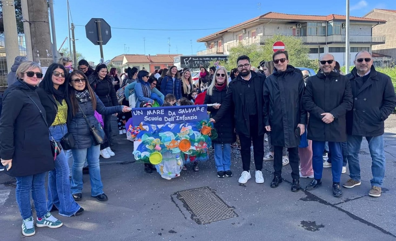 Sfilata di Carnevale dell’IC Giovanni Paolo II di Piano Tavola: un Trionfo di Creatività e Consapevolezza!