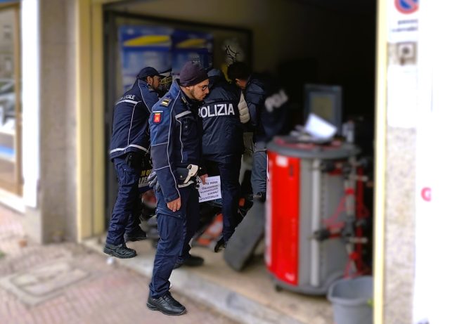 Officina abusiva di riparazione pneumatici a Caltanissetta, sanzioni per oltre 10mila euro