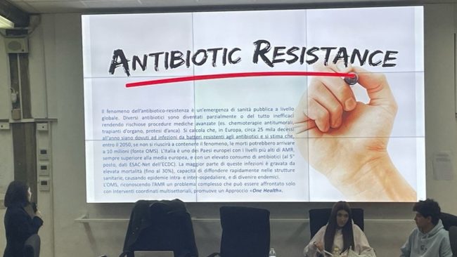 Al Lombardo Radice si conclude il progetto di alfabetizzazione sanitaria: studenti protagonisti dell’uso consapevole dei farmaci