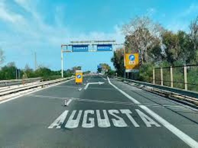 Il caso dell’autostrada del Petrolchimico di Augusta vietata al trasporto di merci pericolose