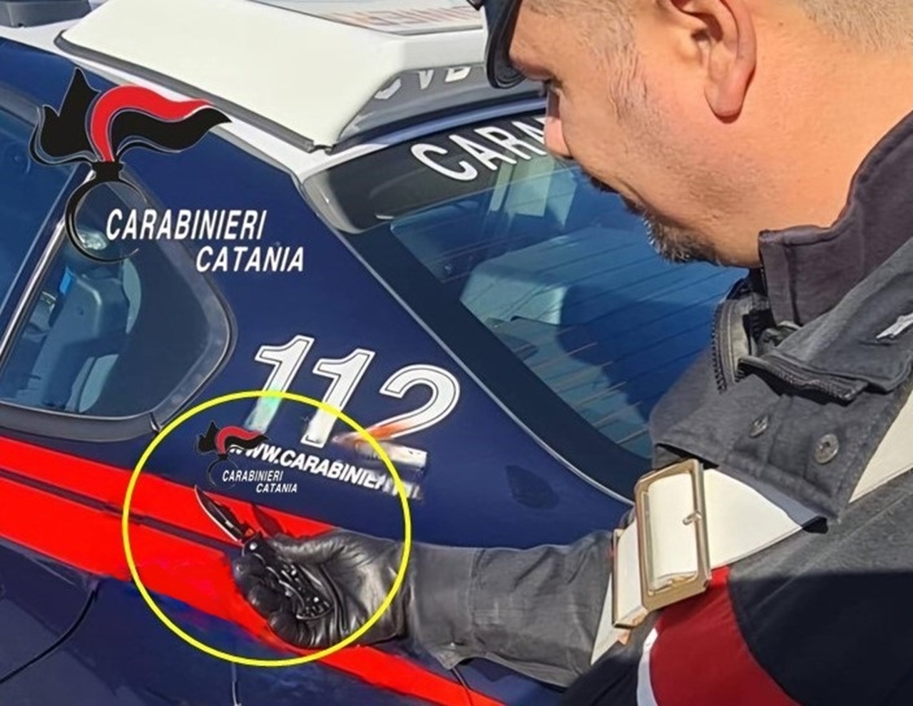Catania, trovato con un coltello in auto: denunciato un 30enne