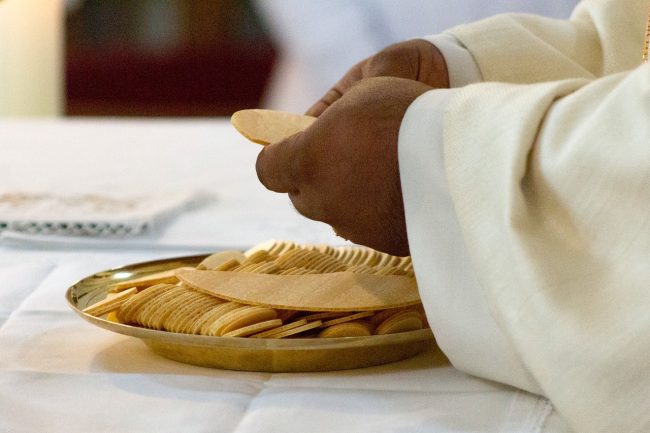 Palermo, rubati calici e ostie nella chiesa di Borgo Nuovo. Aiello: “Il senso di insicurezza è molto alto in questa zona”