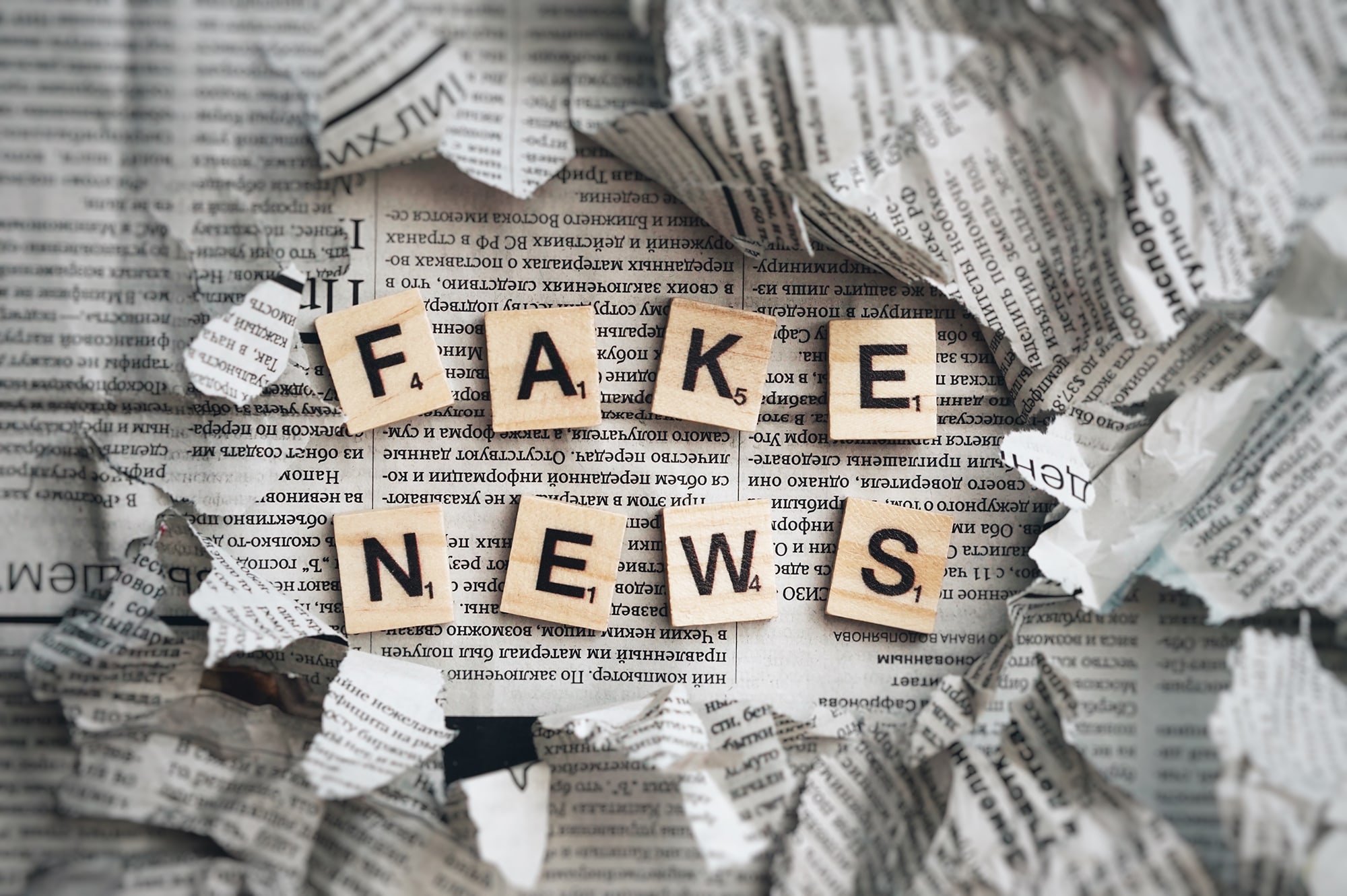 Il fenomeno delle fake news: come “difendersi” tra Social e Intelligenza Artificiale