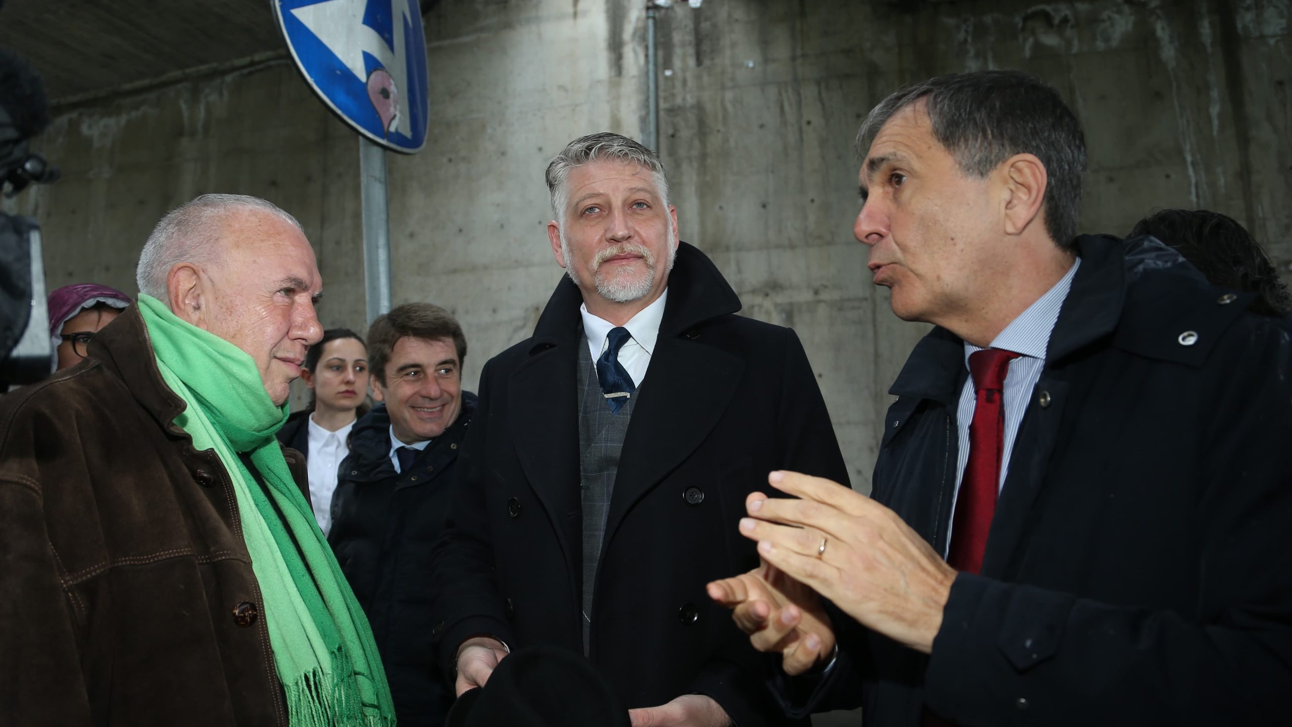 Librino si illumina con l’arte: il ministro Giuli visita La Porta delle Farfalle