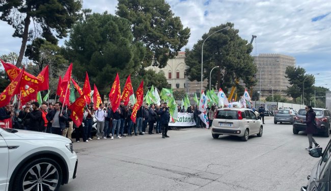 Crisi STMicroelectronics Catania, proteste e incertezza sul futuro