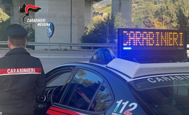Furti, incendi ed estorsioni: misure cautelari per 3 giovani nel Messinese