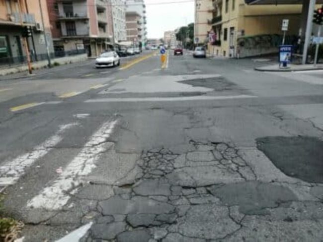 Palermo, le buche in strada hanno prodotto 270 incidenti in due anni